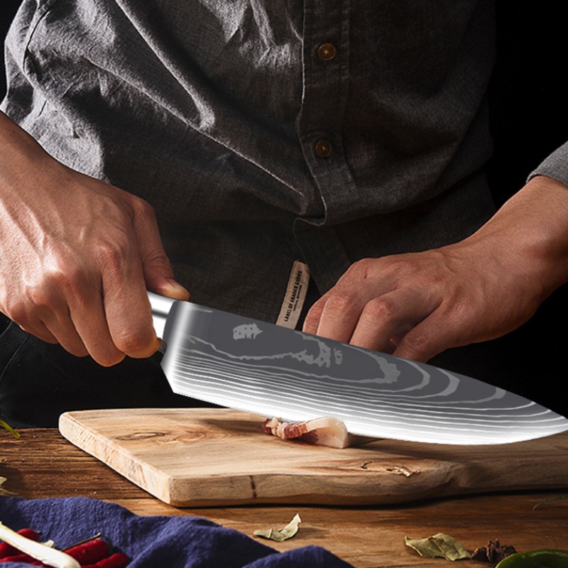 8-inch Damascus-pattern resin-handled chef's knife 6